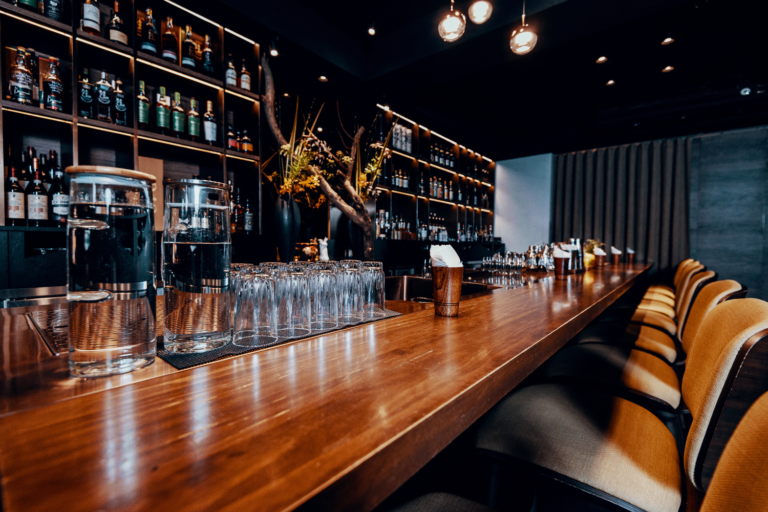 le-bar-parfait-a-avoir-chez-soi-selon-distilleurs-3