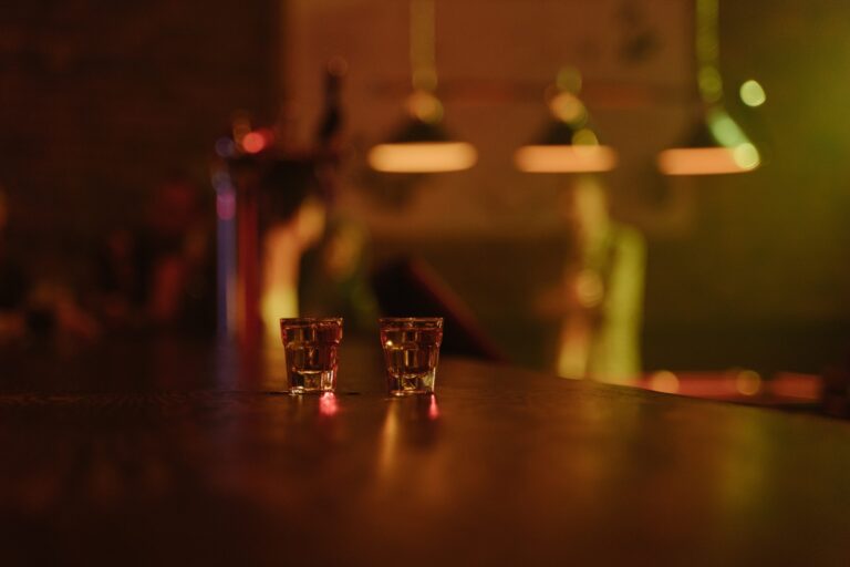 Un concours de consommation d'alcool à haute teneur en alcool tue un homme en Chine
