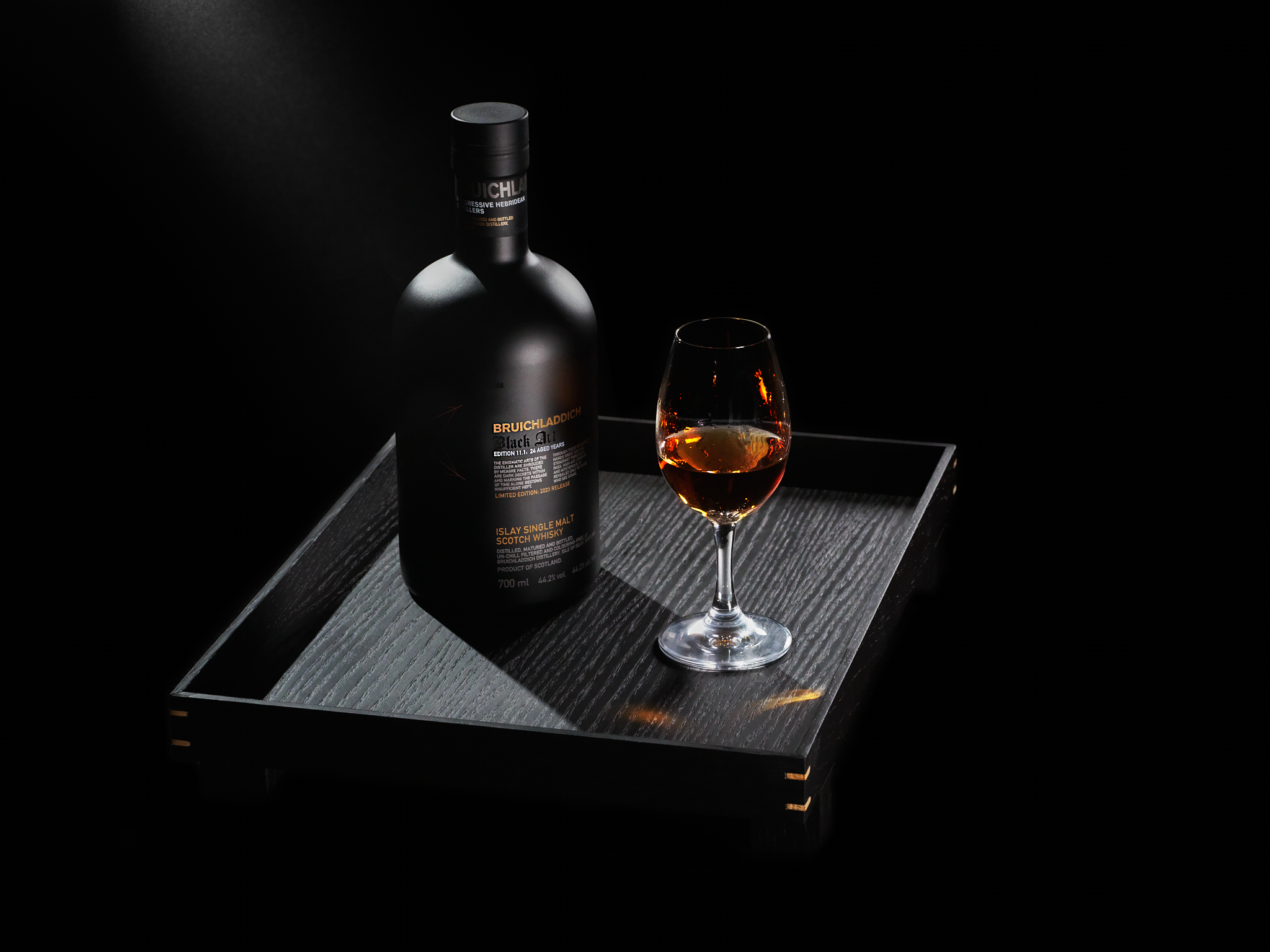 Bruichladdich dévoile Black Art Edition 11