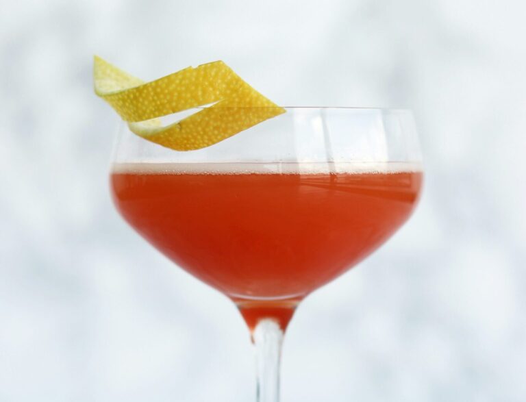 Comment préparer la légendaire boisson au gin induisant l'amour
