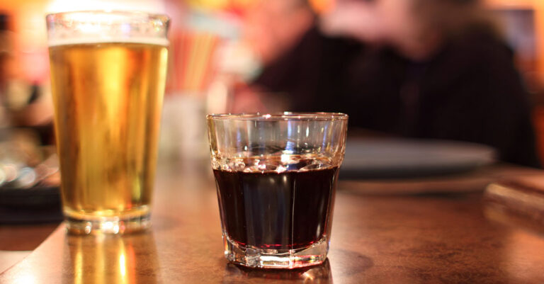 Les meilleurs combos bière et shot, selon Reddit

