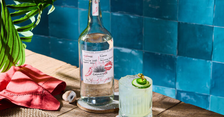 Casamigos et Cindy Crawford lancent une nouvelle tequila Jalapeño

