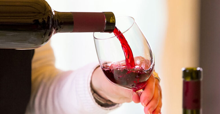 La consommation mondiale de vin atteint son plus bas niveau depuis 1996

