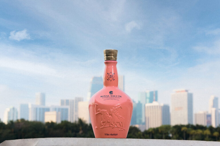 Royal Salute a dévoilé un whisky écossais de 21 ans en l'honneur de Miami
