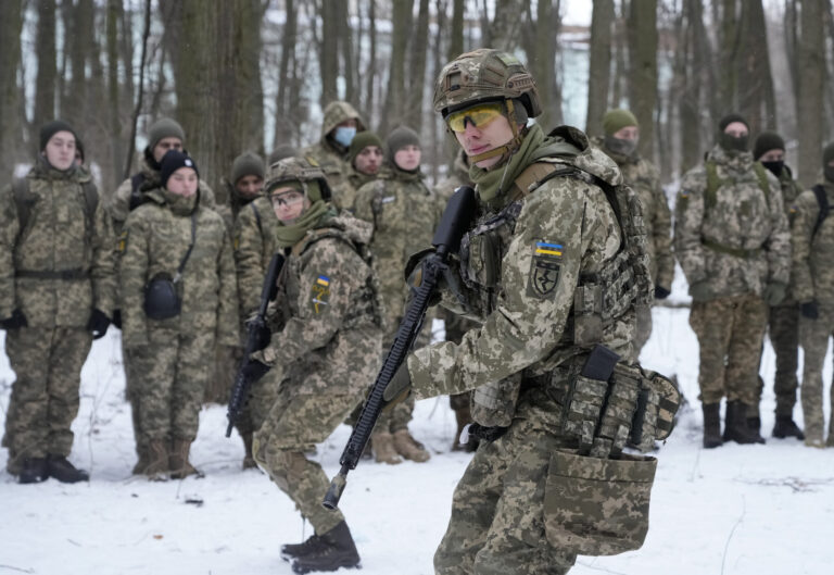 Des soldats ukrainiens auraient été tués alors qu'ils prenaient de la MDMA et de l'alcool
