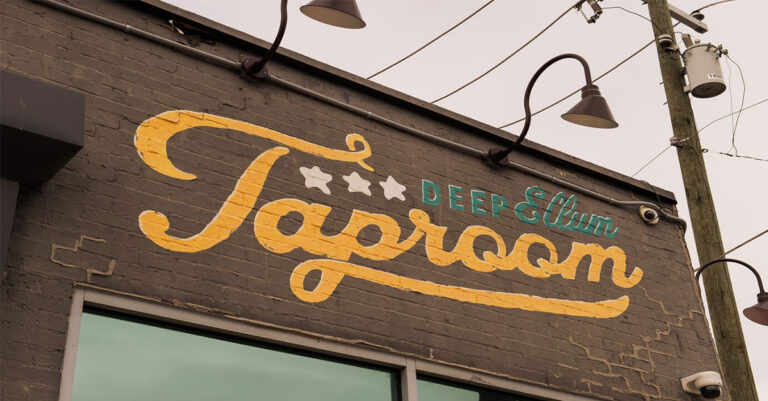 Monster Shutters Deep Ellum Brewing Taproom de Dallas

