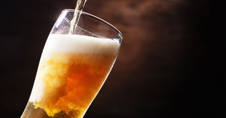 Un brasseur amateur de l'Utah recrée une bière égyptienne antique à l'aide d'une levure et d'une recette vieilles de 3 000 ans


