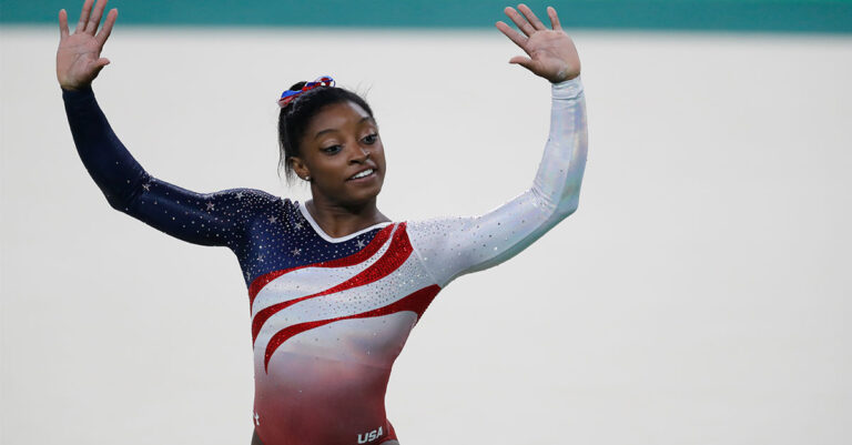 À quel point Simone Biles a-t-elle la gueule de bois en ce moment ?

