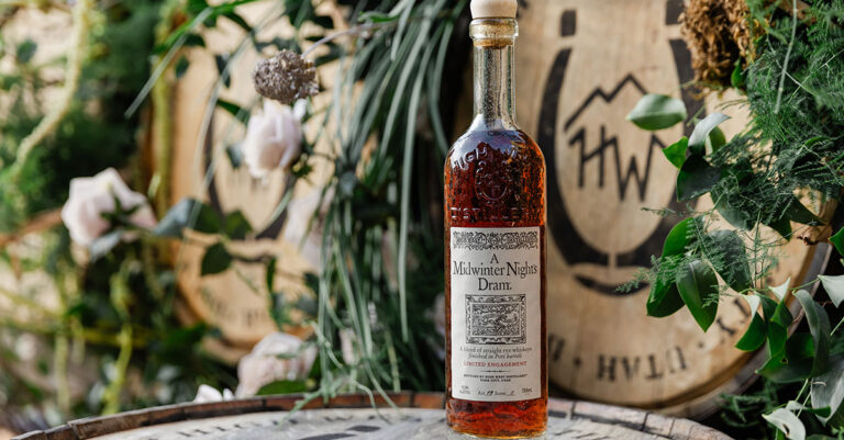 High West sort l'acte 12 de A Midwinter Night's Dram

