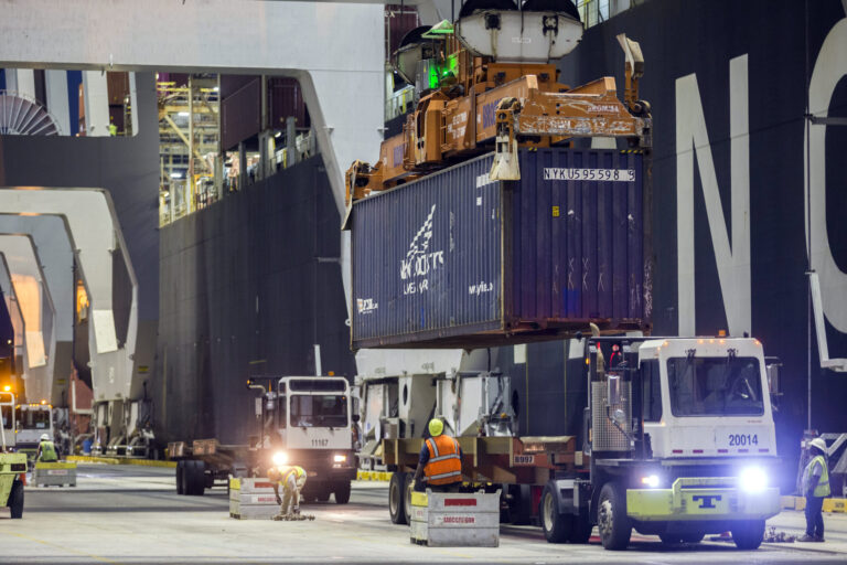 La grève portuaire menace d’affecter les importations d’alcool d’ici un mois
