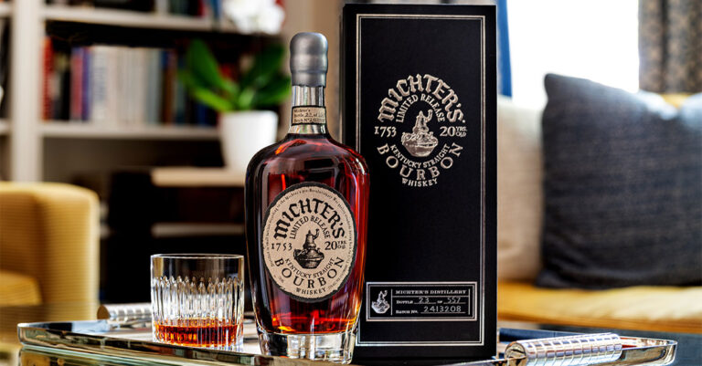 Le Bourbon de Michter's 20 ans d'âge est de retour après une interruption de deux ans

