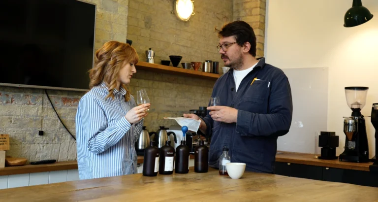 Tissé s'associe à Assembly pour une fusion whisky-café
