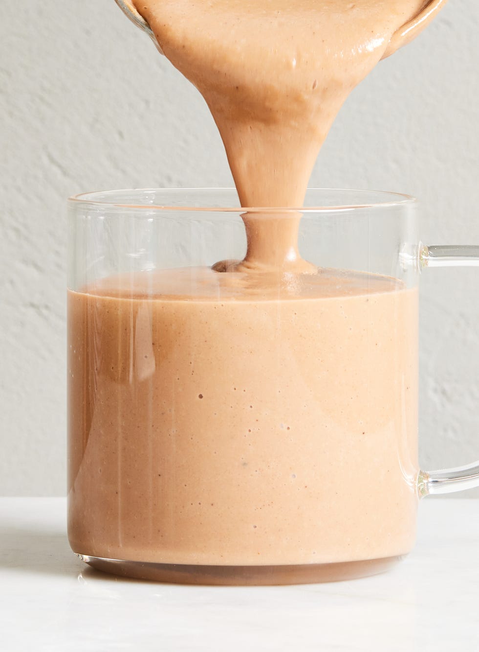 chocolat chaud mexicain épais dans une tasse