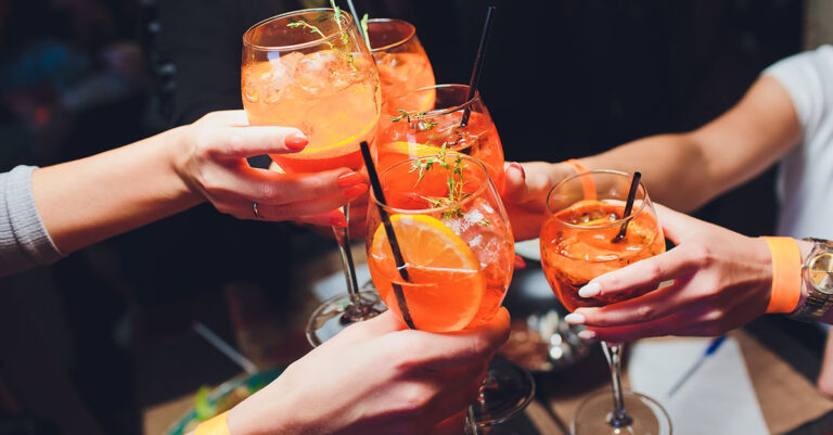 Ce sont les cocktails les plus populaires dans les bars et restaurants en 2024

