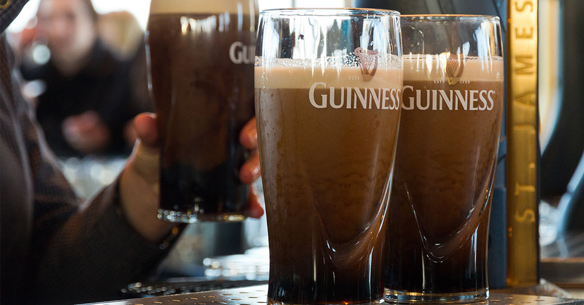 Fourniture de rations Guinness aux pubs britanniques alors que la Stout gagne en popularité