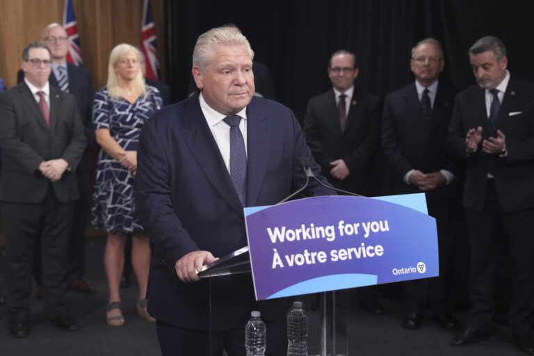 L’Ontario menace d’interdire l’alcool aux États-Unis si Trump impose des tarifs
