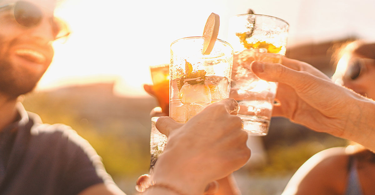 Un nouveau rapport financé par le Congrès maintient les avantages d'une consommation modérée d'alcool