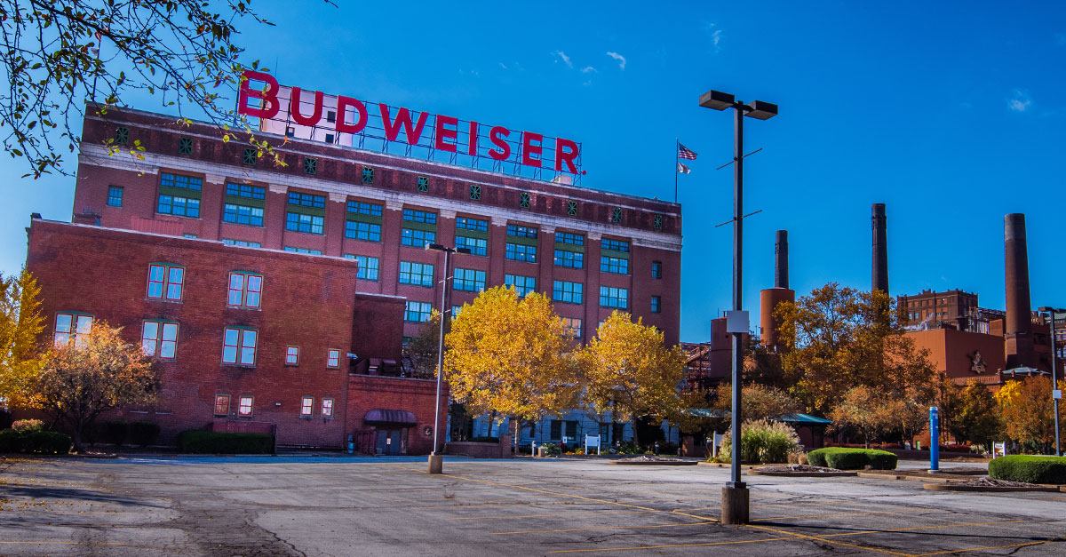 Anheuser-Busch InBev va commencer le brassage sous contrat pour Pabst