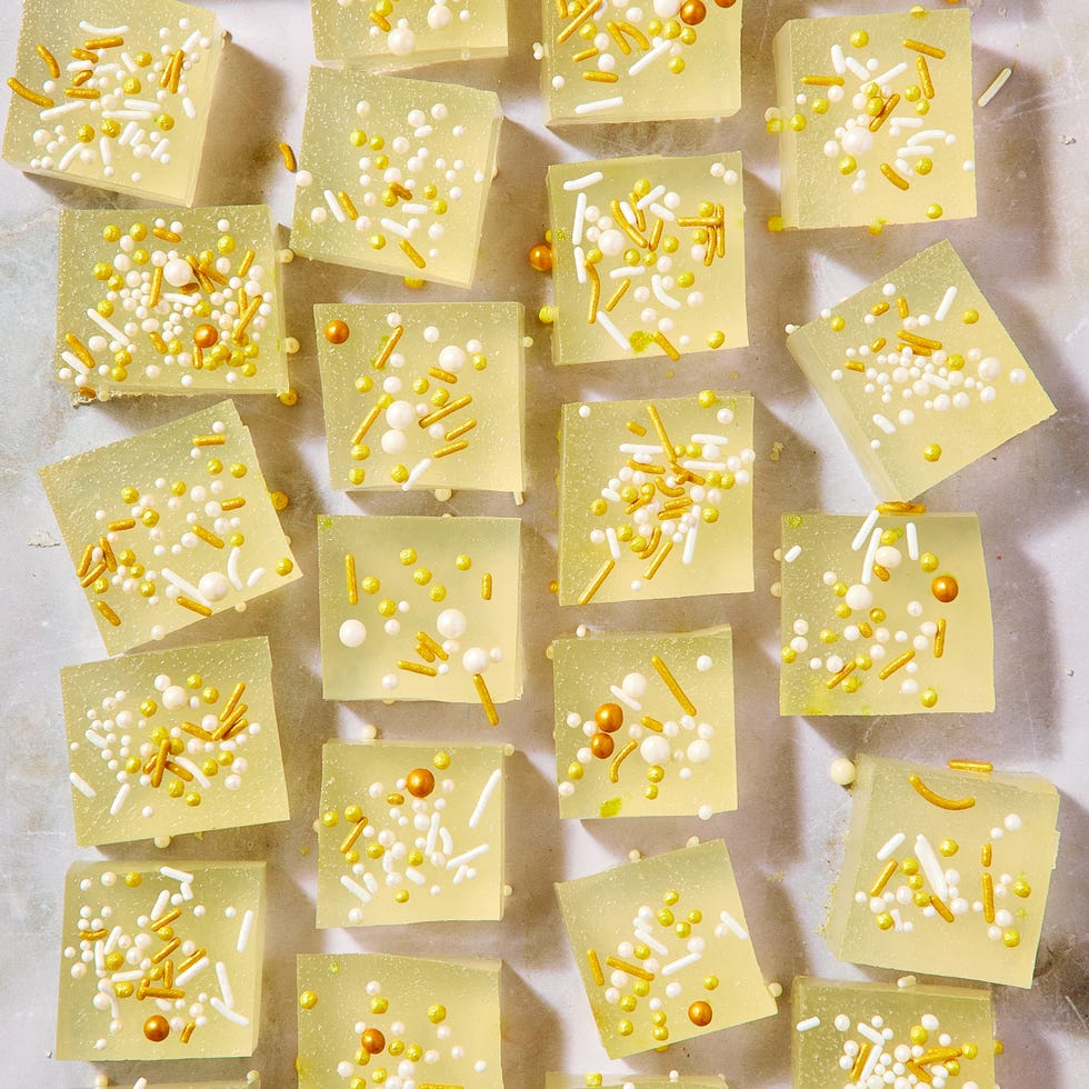 Champagne jell-o coups Champagne en jello des photos décorées de paillettes