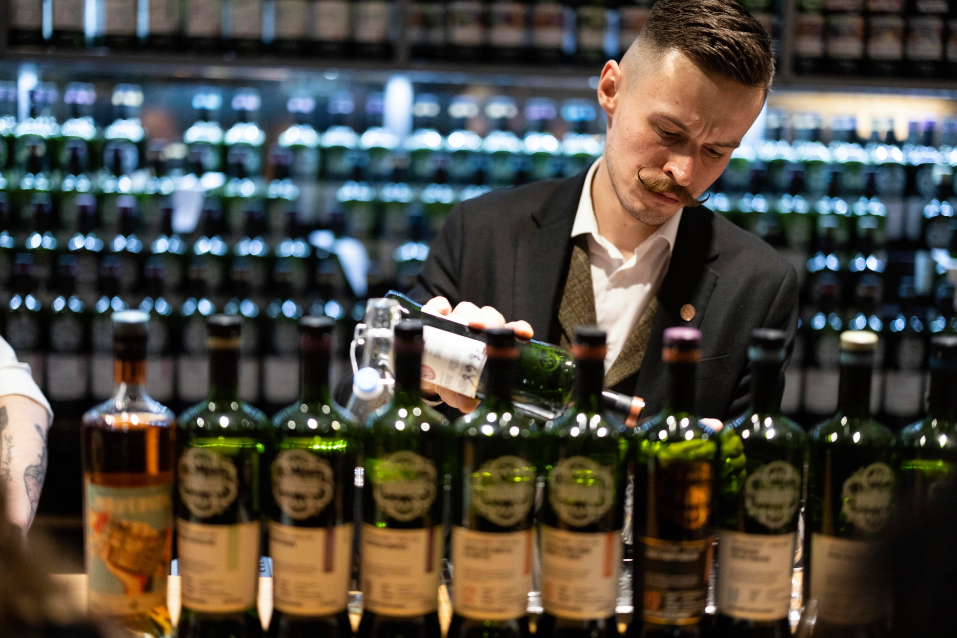 Scotch Malt Whisky Society opens events to non-members for summer of whisky