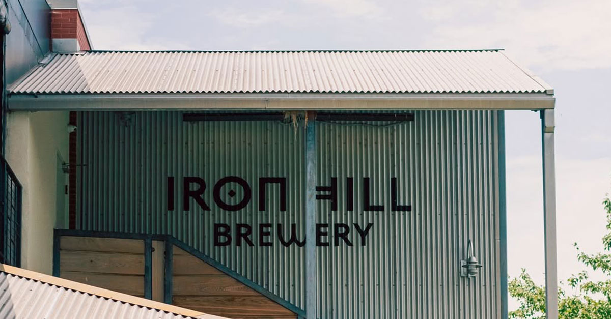 Iron Hill Brewery and Restaurant volets tous les emplacements