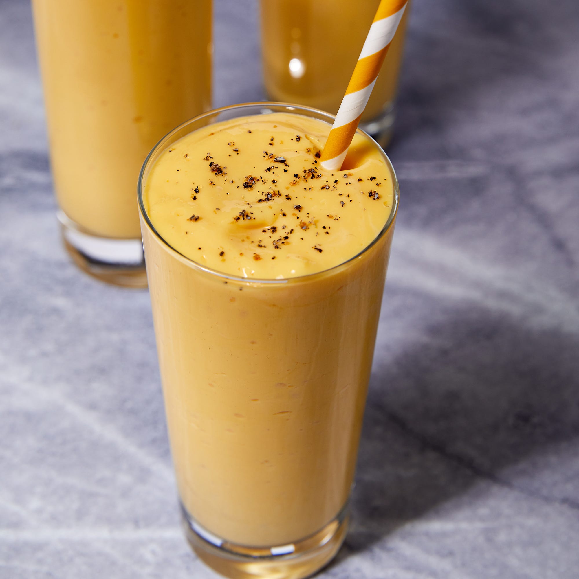 Lassi à la mangue - Delish.com mangue lassi delishcom