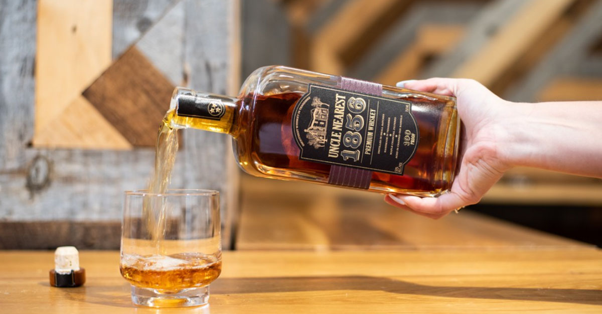 Les fondateurs de l'oncle le plus proche intentent une action en justice contre l'ancien directeur financier au milieu des batailles juridiques en cours de l'entreprise