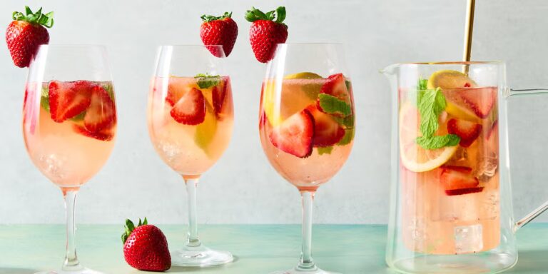 Meilleure recette de sangria aux fraises et à la menthe
