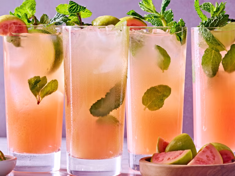 Les cocktails d'été incontournables qui correspondent parfaitement à votre signe du zodiaque
