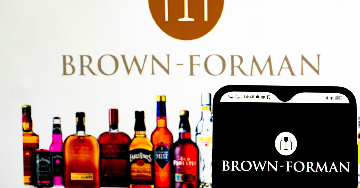 Bilan hebdomadaire de Booze News : Brown-Forman refuse une autre offre de Sazerac, les États-Unis lèvent les tarifs sur le whisky écossais, et plus encore